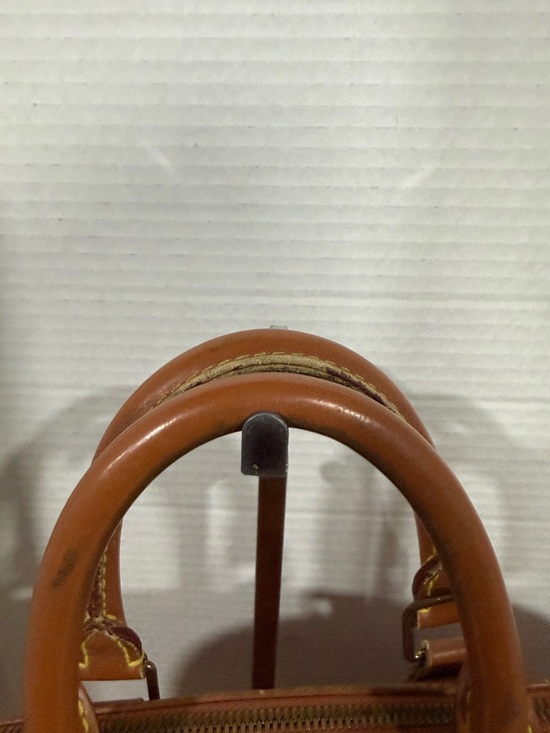 Louis Vuitton Tan Epi Alma Satchel W/Dustbag - Picture 7 of 11